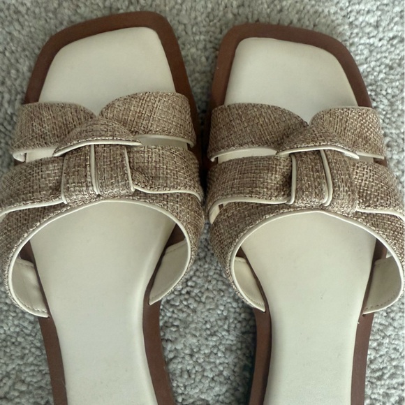 Like New! Vince Camuto Woven Sandals - Size 8M - Picture 5 of 8